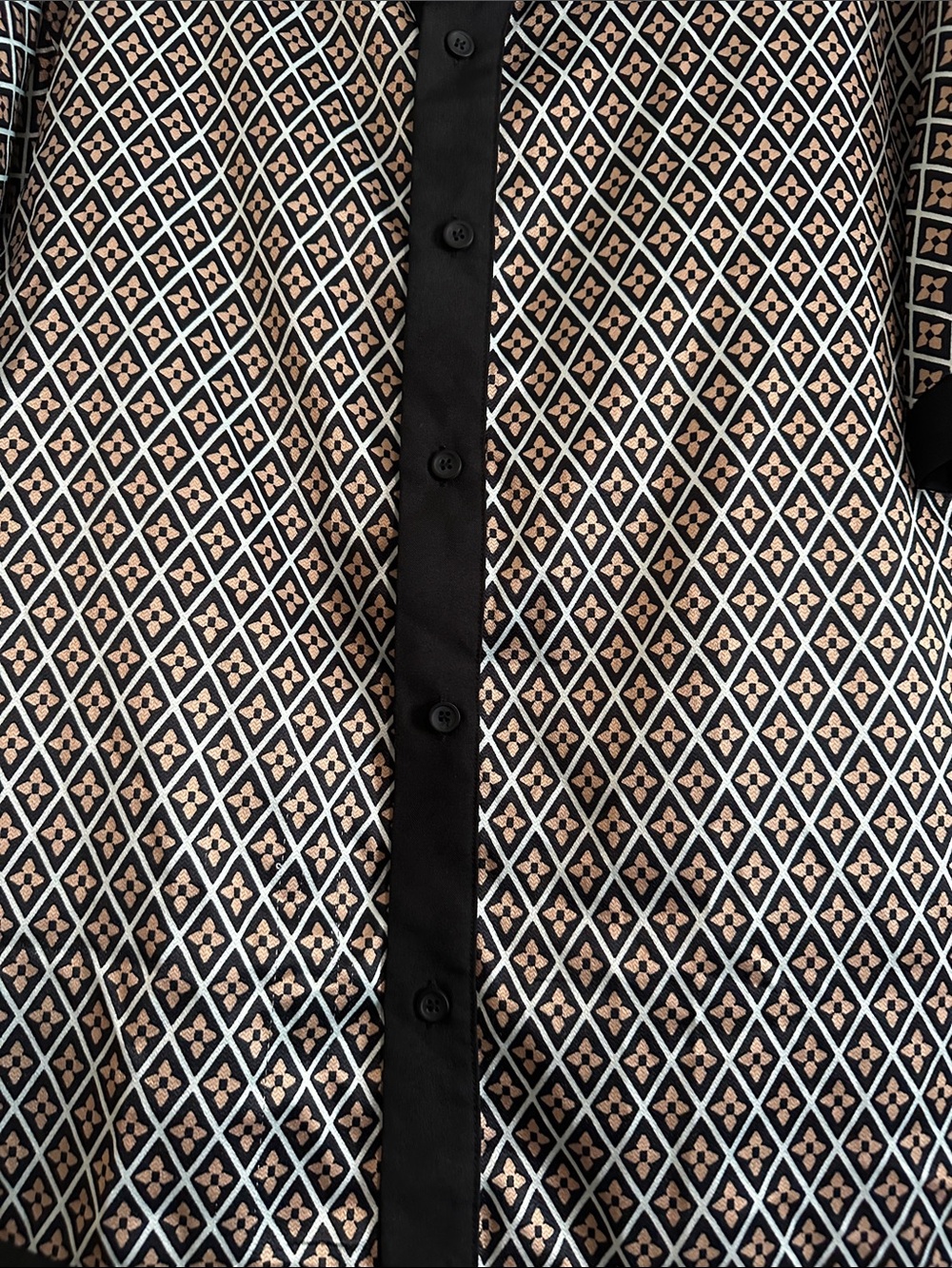 Men's Short-Sleeve Button-Down Shirt in Black & White Diamond Print M - Picture 4 of 5